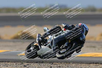 media/Dec-18-2022-SoCal Trackdays (Sun) [[8099a50955]]/Turn 14 (940am)/